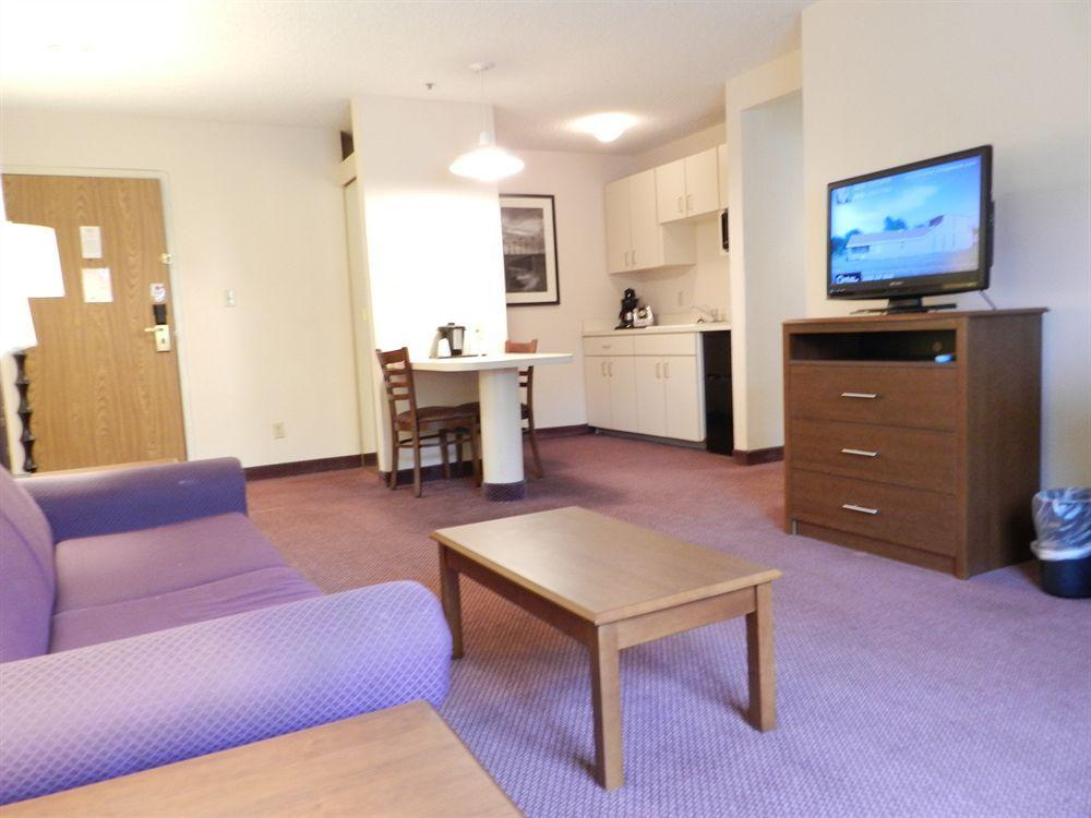 Ashmore Inn And Suites Lubbock Exteriör bild