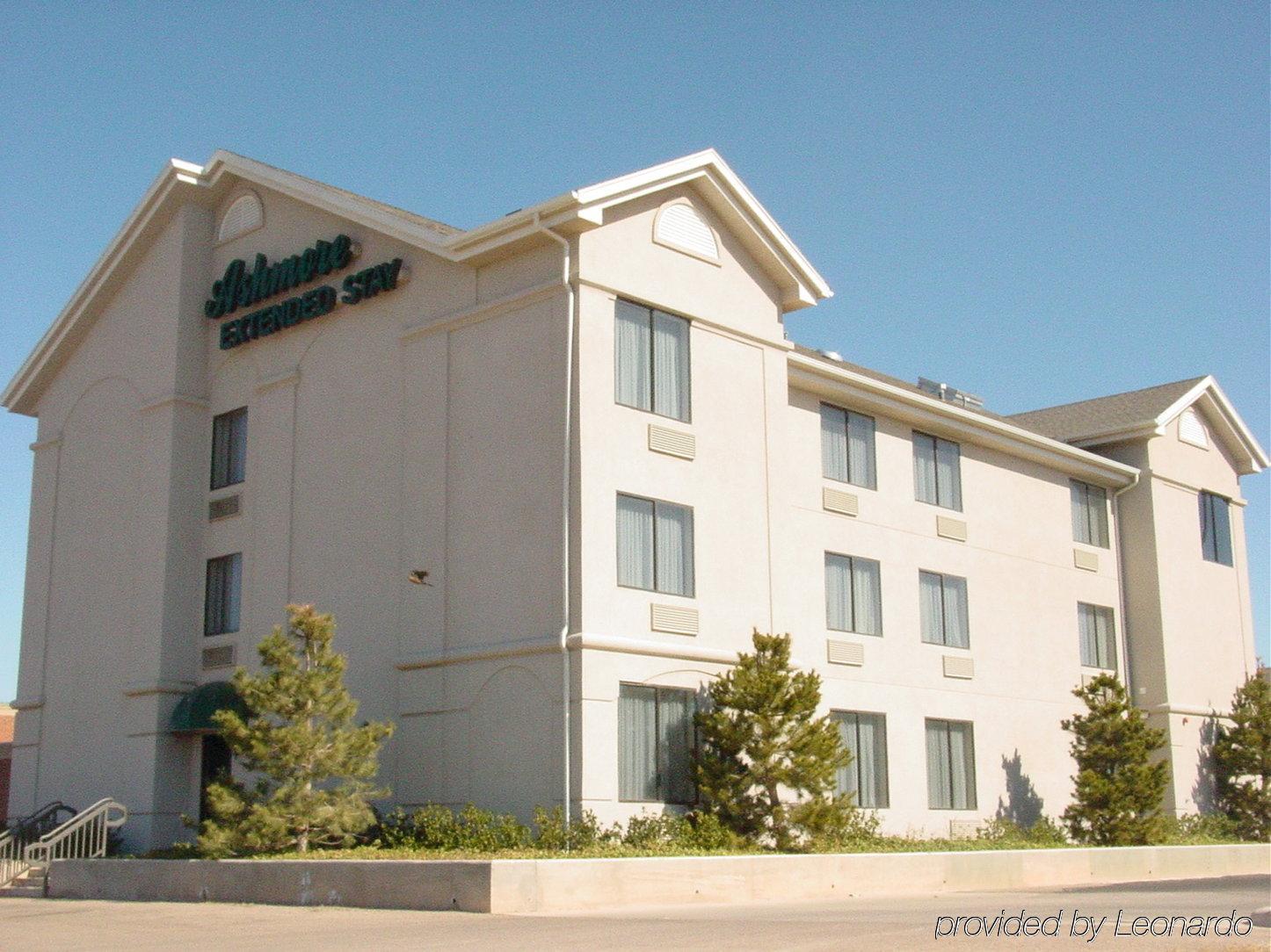Ashmore Inn And Suites Lubbock Exteriör bild