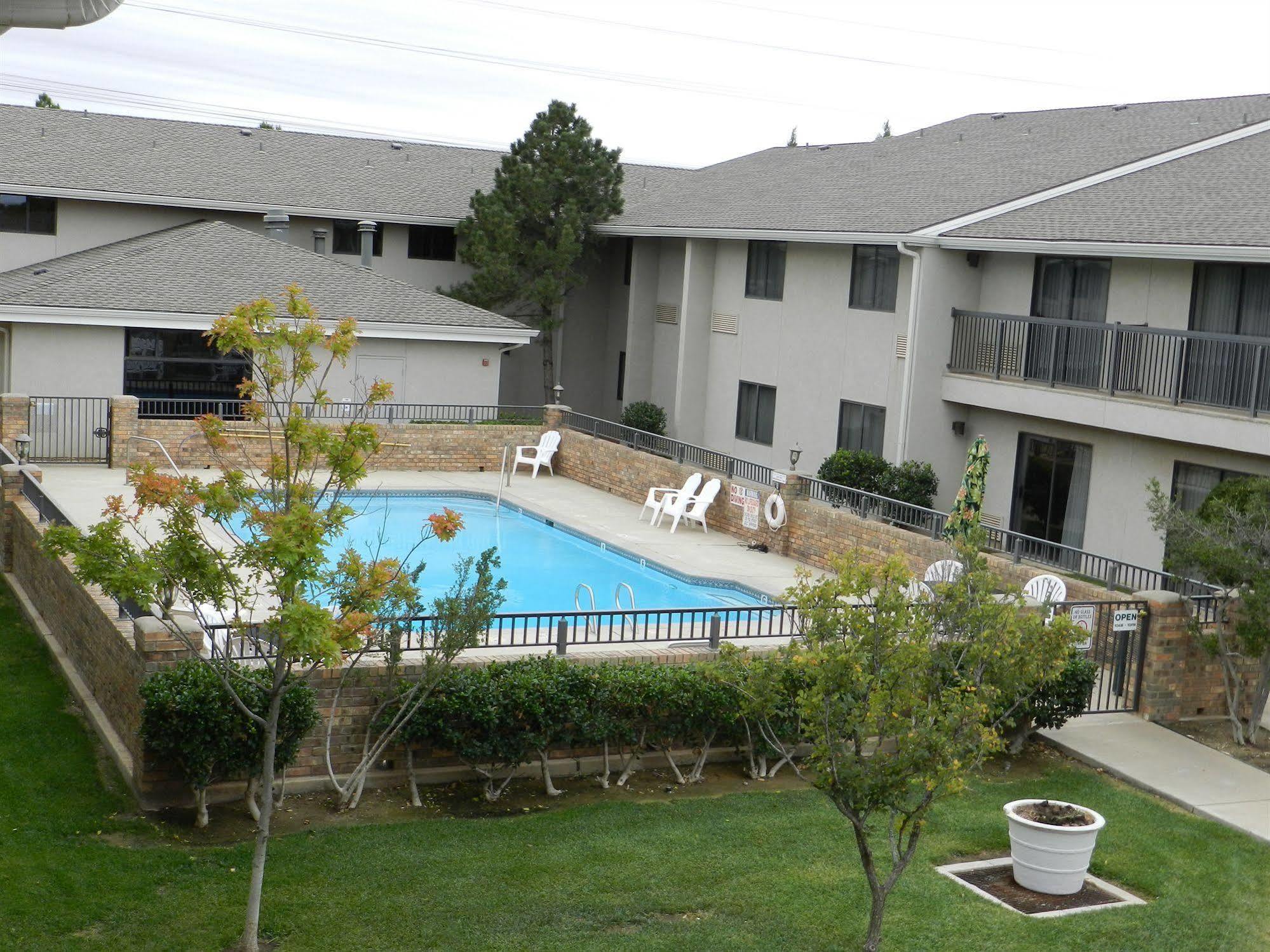 Ashmore Inn And Suites Lubbock Exteriör bild